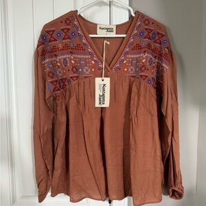 Savanna Jane Embroidered Top NWT